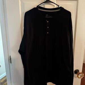 Hanes XL Beefy long sleeve tee. Black